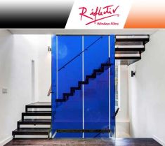 Pellicola adesiva blu trasparente