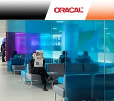 Pellicola Oracal 8300 colorata trasparente per decorazione vetro